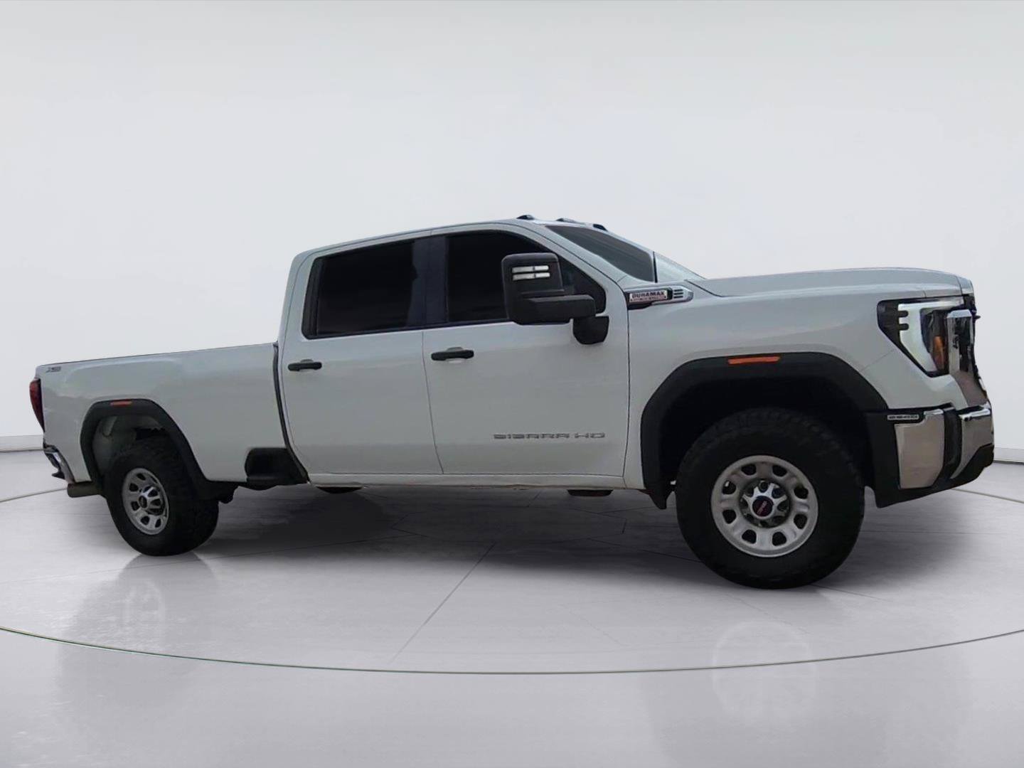 Used 2024 GMC Sierra 2500 Pro AWD/4WD image 2