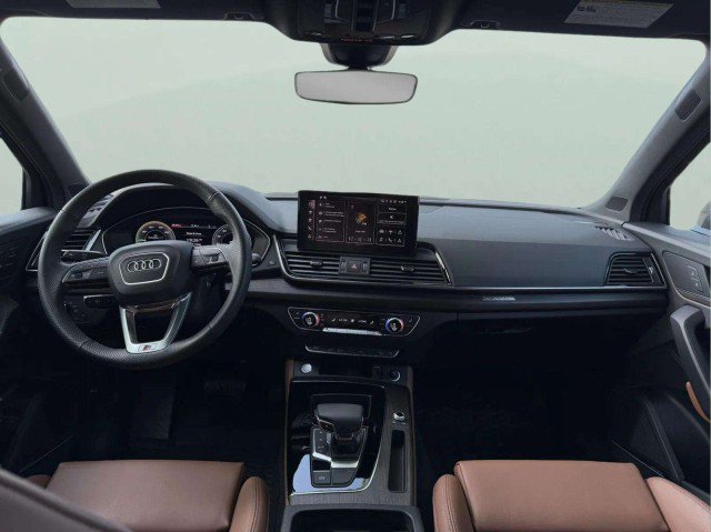 Certified 2025 Audi Q5 e Premium Plus w/ Premium Plus Package AWD/4WD image 9
