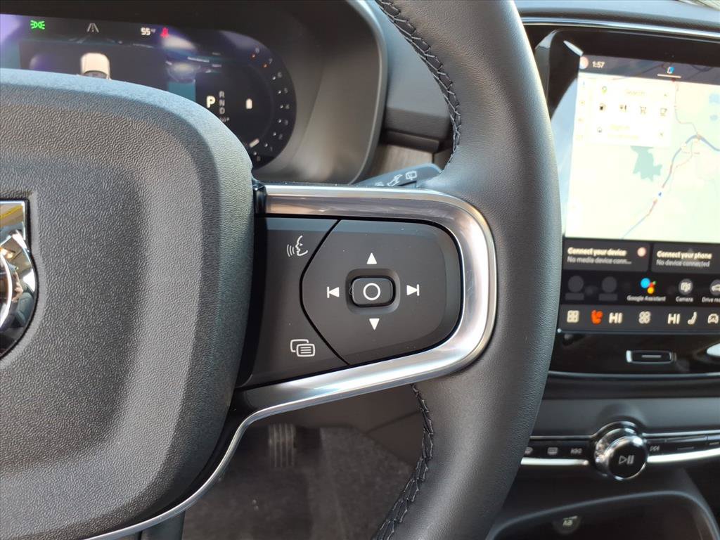Certified 2026 Volvo XC40 B5 Core w/ Climate Package AWD/4WD image 16