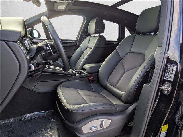 Used 2025 Porsche Macan Turbo image 5