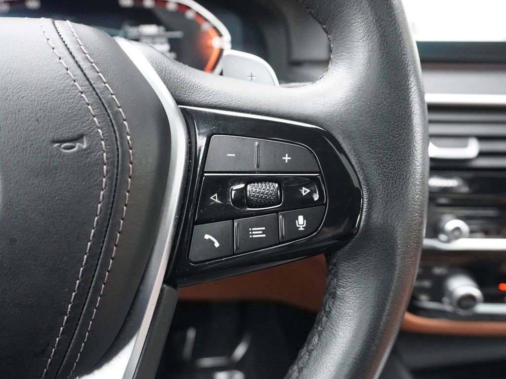 Used 2023 BMW 540i xDrive w/ Premium Package image 57