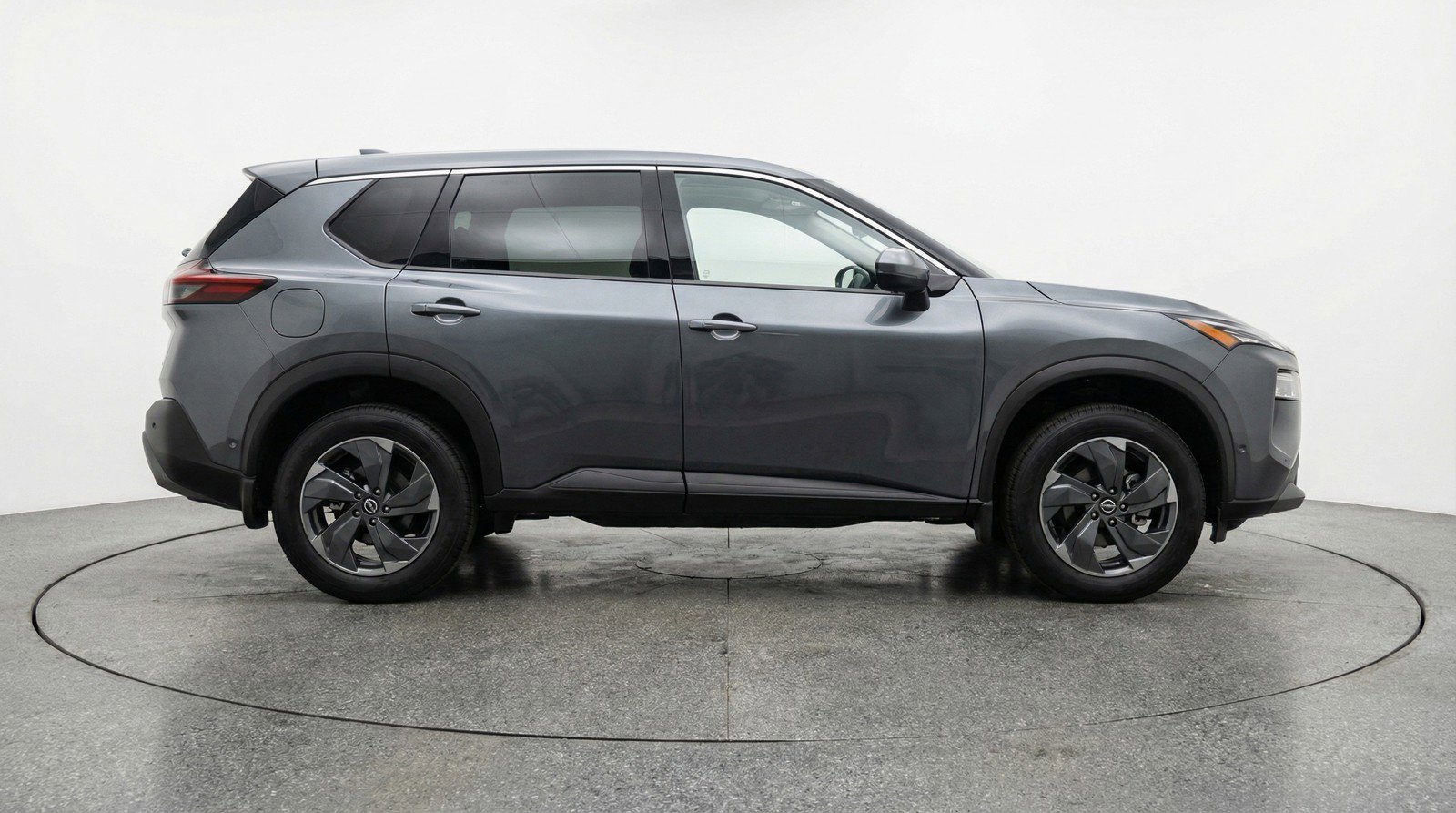 Used 2025 Nissan Rogue SV image 11