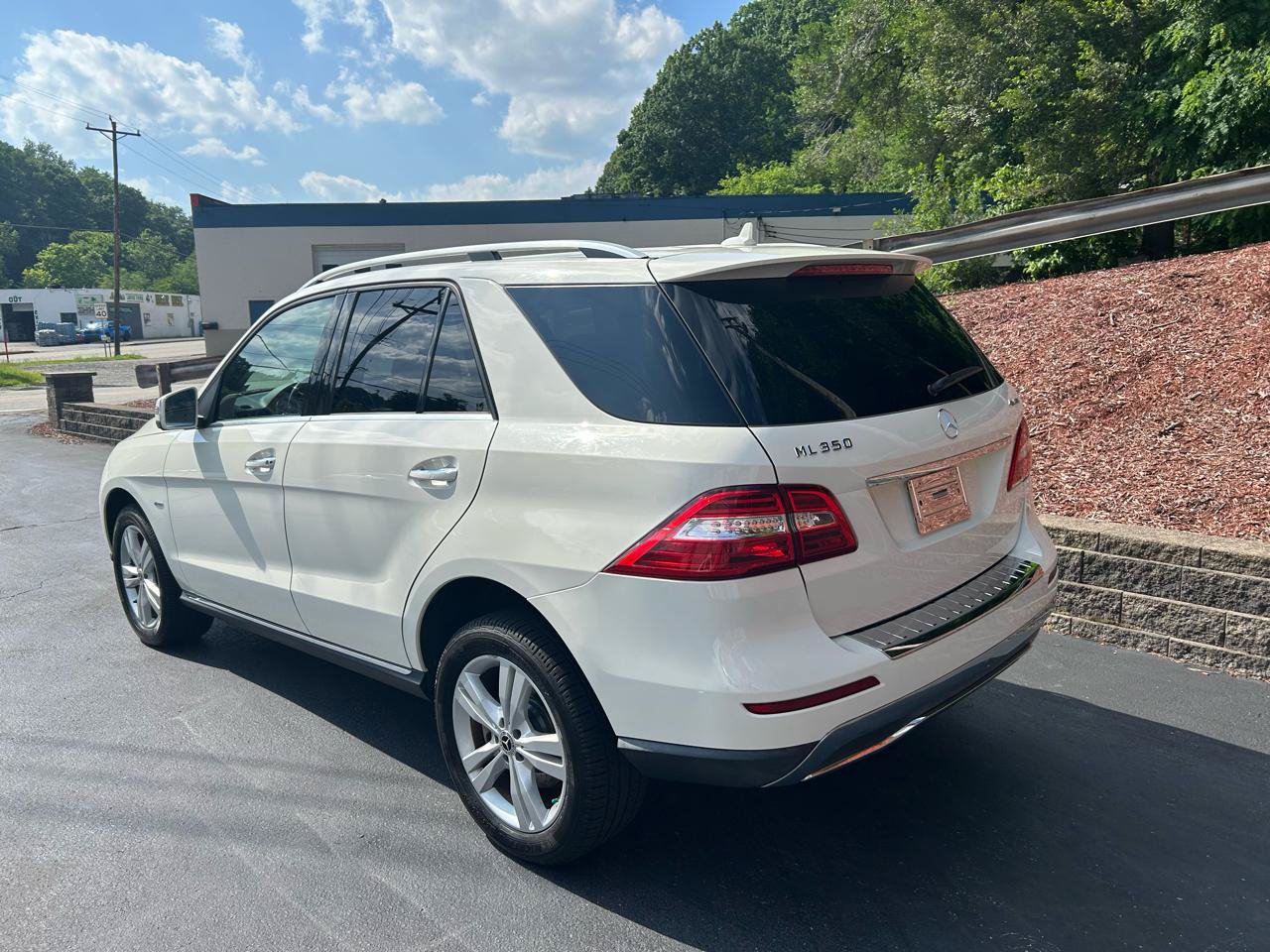 Used 2012 Mercedes-Benz ML 350 4MATIC image 3