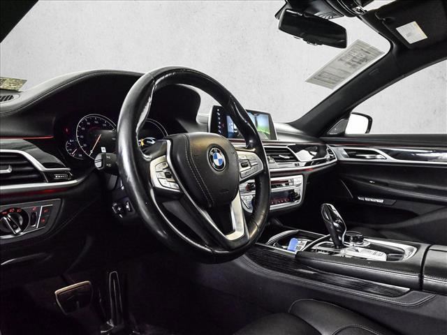 Used 2018 BMW 750i xDrive image 10