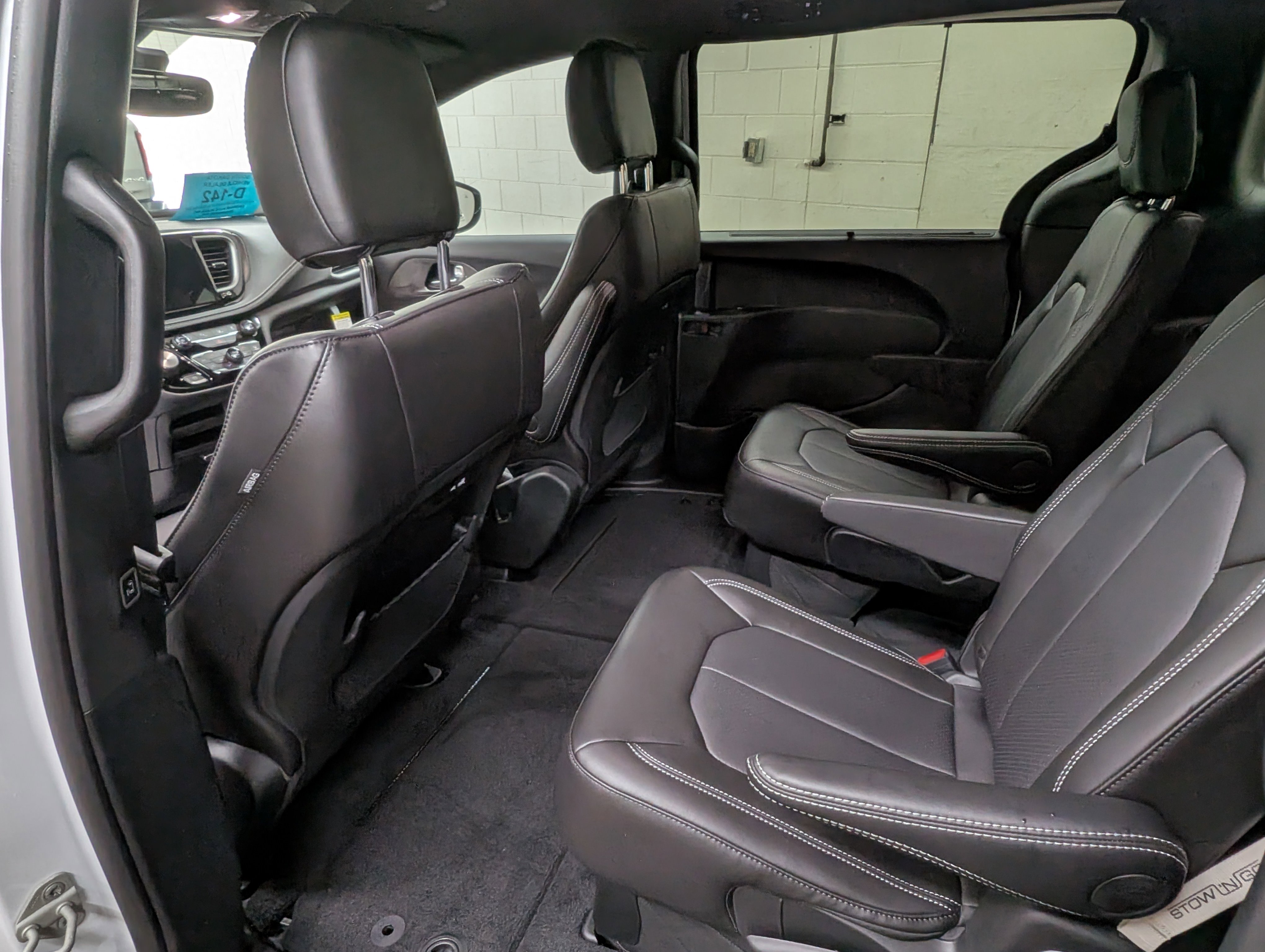 New 2026 Chrysler Pacifica Select image 7