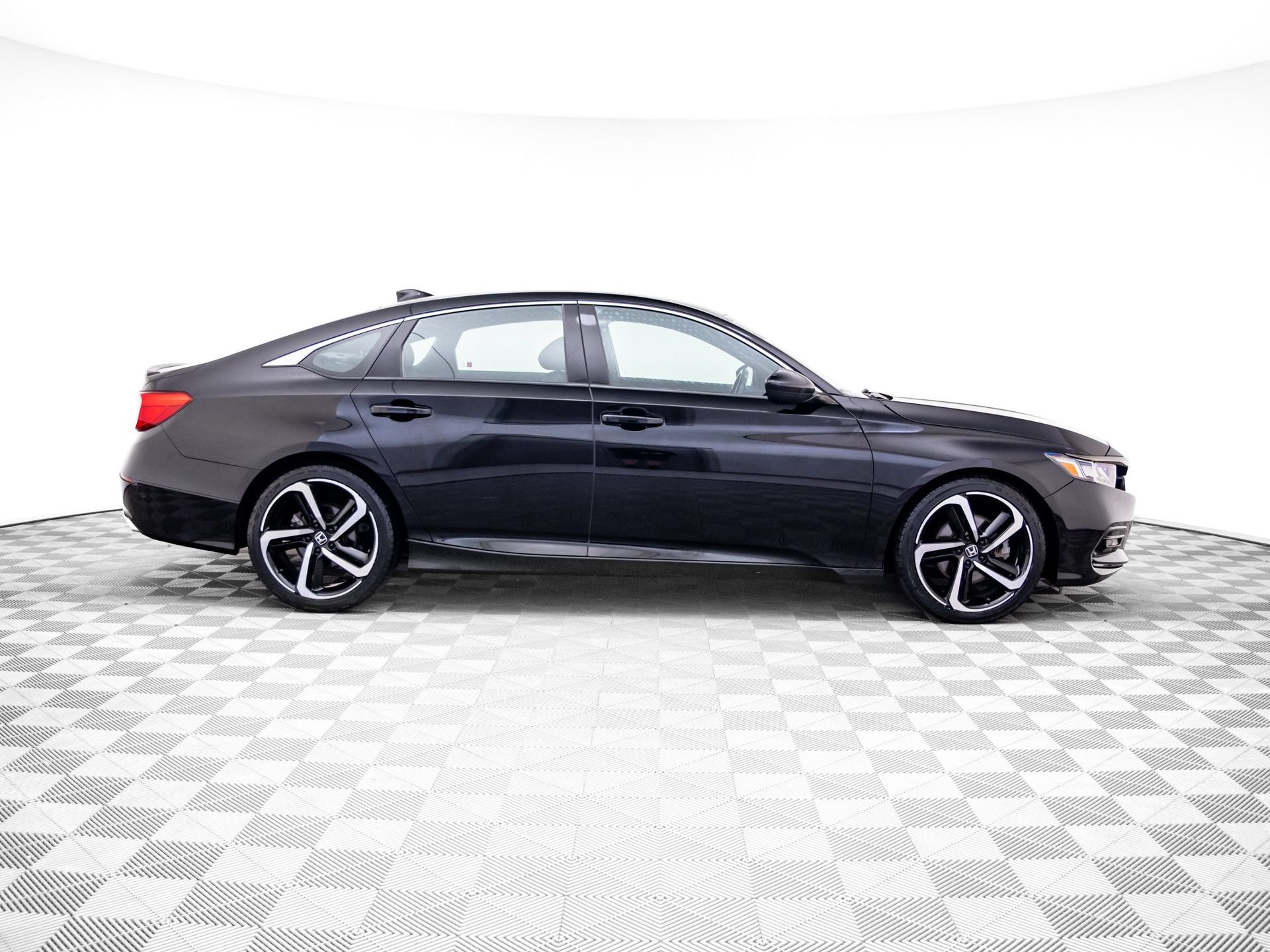 Used 2020 Honda Accord Sport image 6