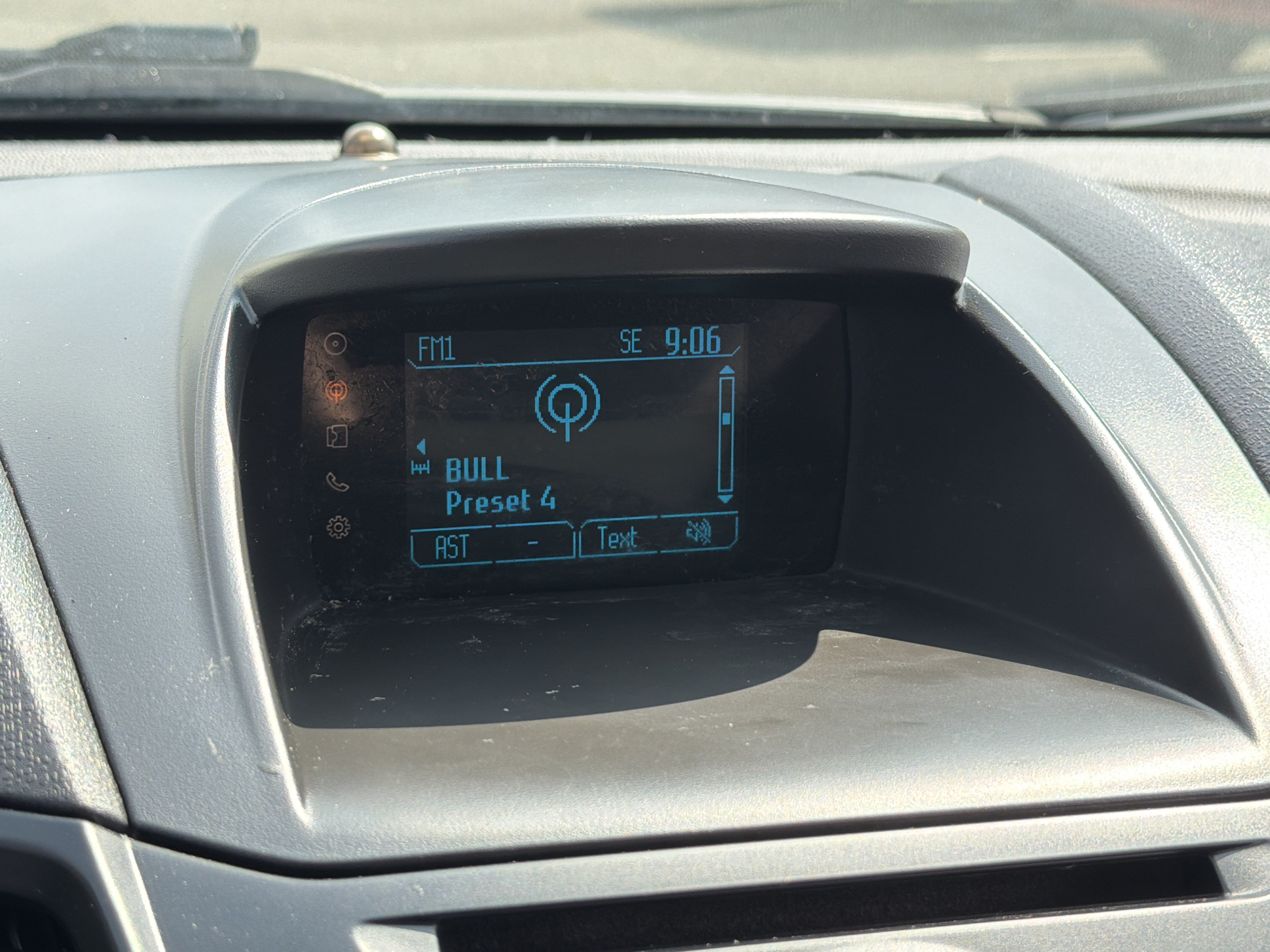 Used 2016 Ford Fiesta SE FWD image 20