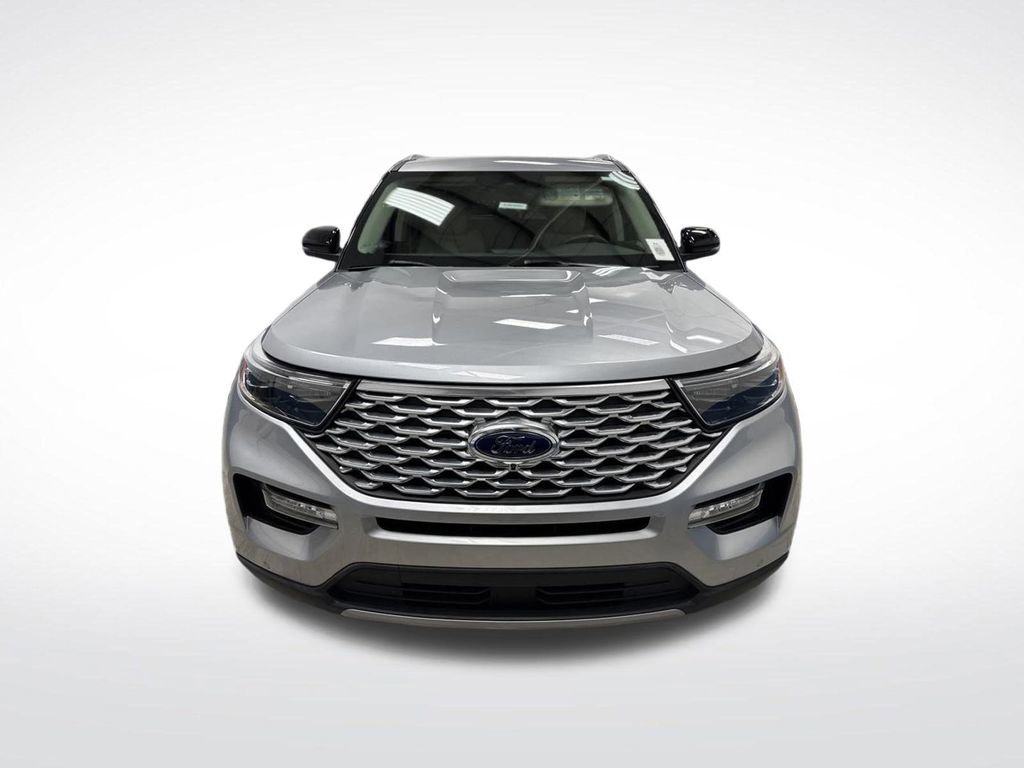 Used 2023 Ford Explorer Platinum w/ Class IV Trailer Tow Package image 11