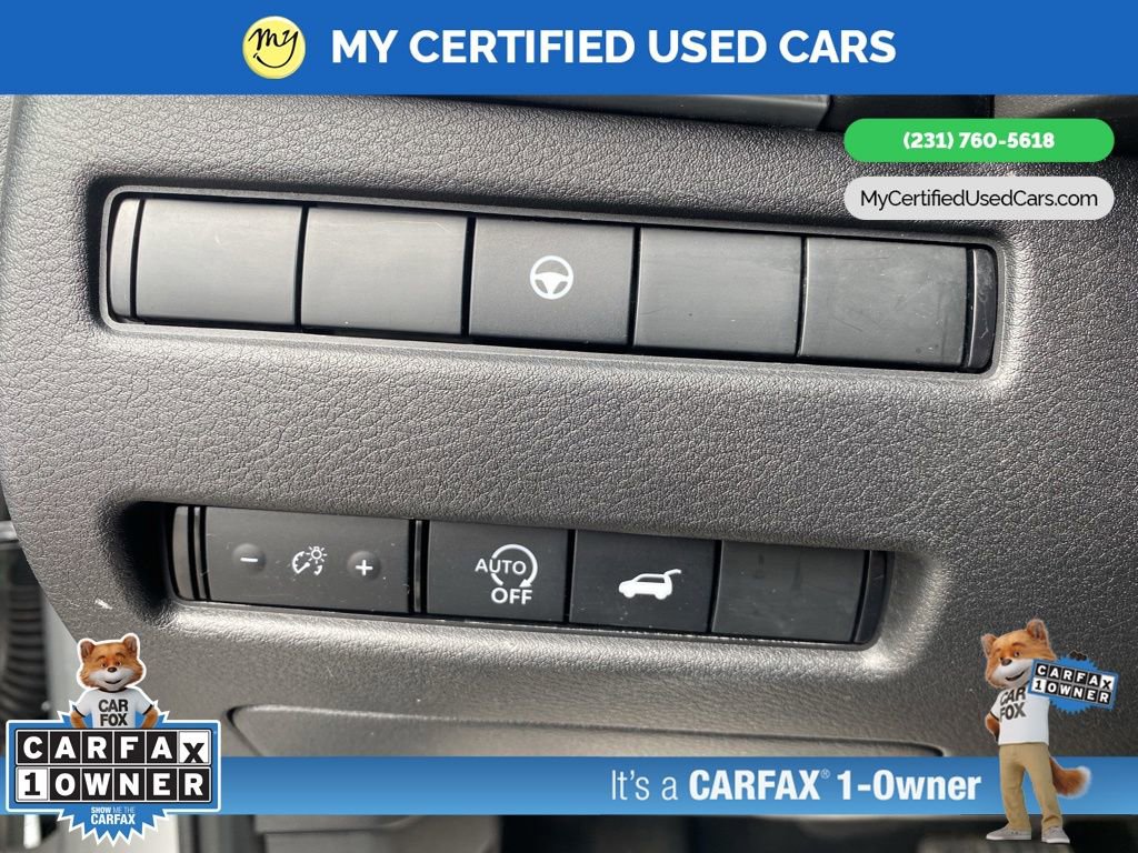 Used 2025 Nissan Rogue SV image 30