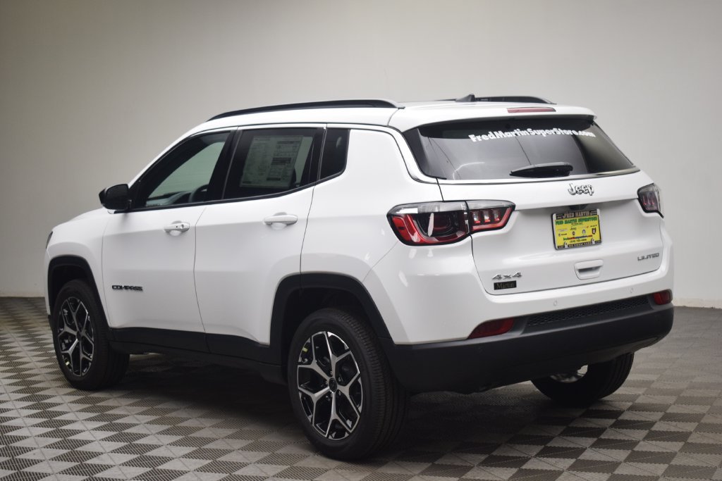 New 2026 Jeep Compass Limited w/ Sun, Sound & Navigation Group AWD/4WD image 11