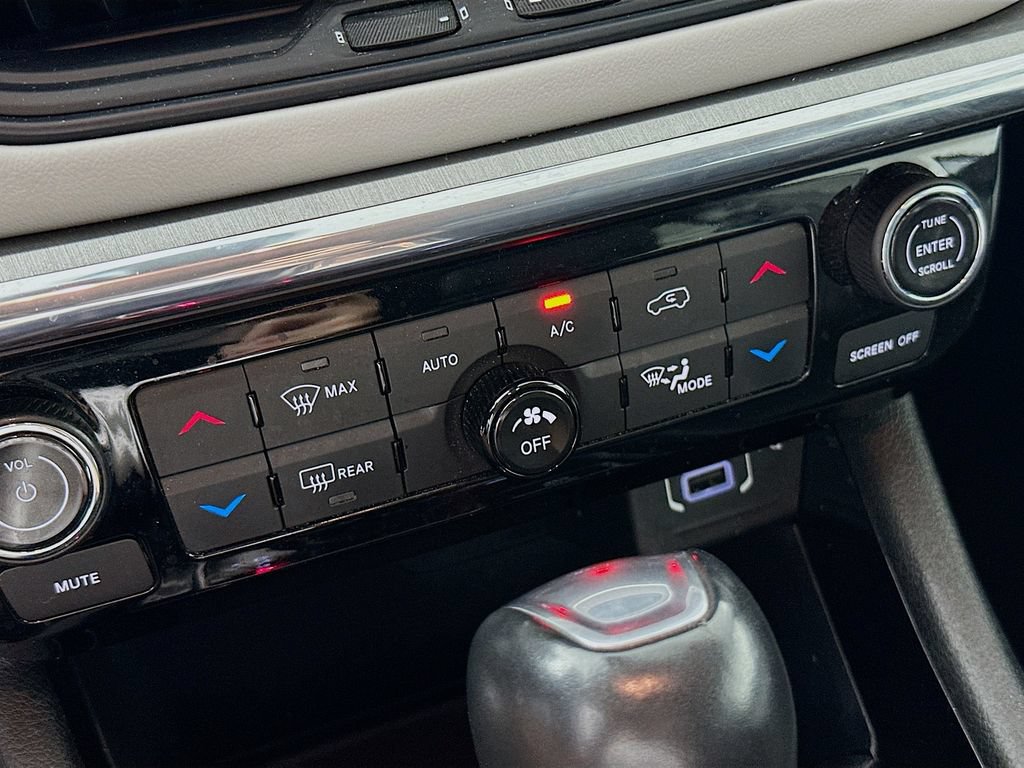 Certified 2022 Jeep Compass Limited AWD/4WD image 24