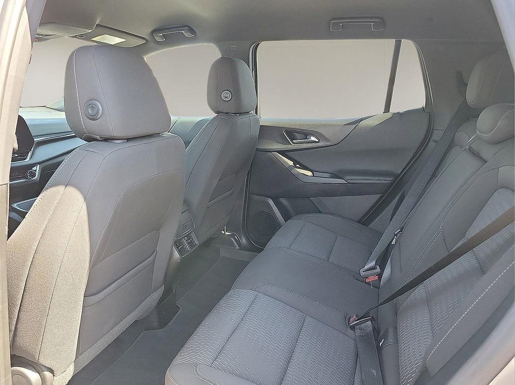 Used 2025 Chevrolet Equinox LT AWD/4WD image 9