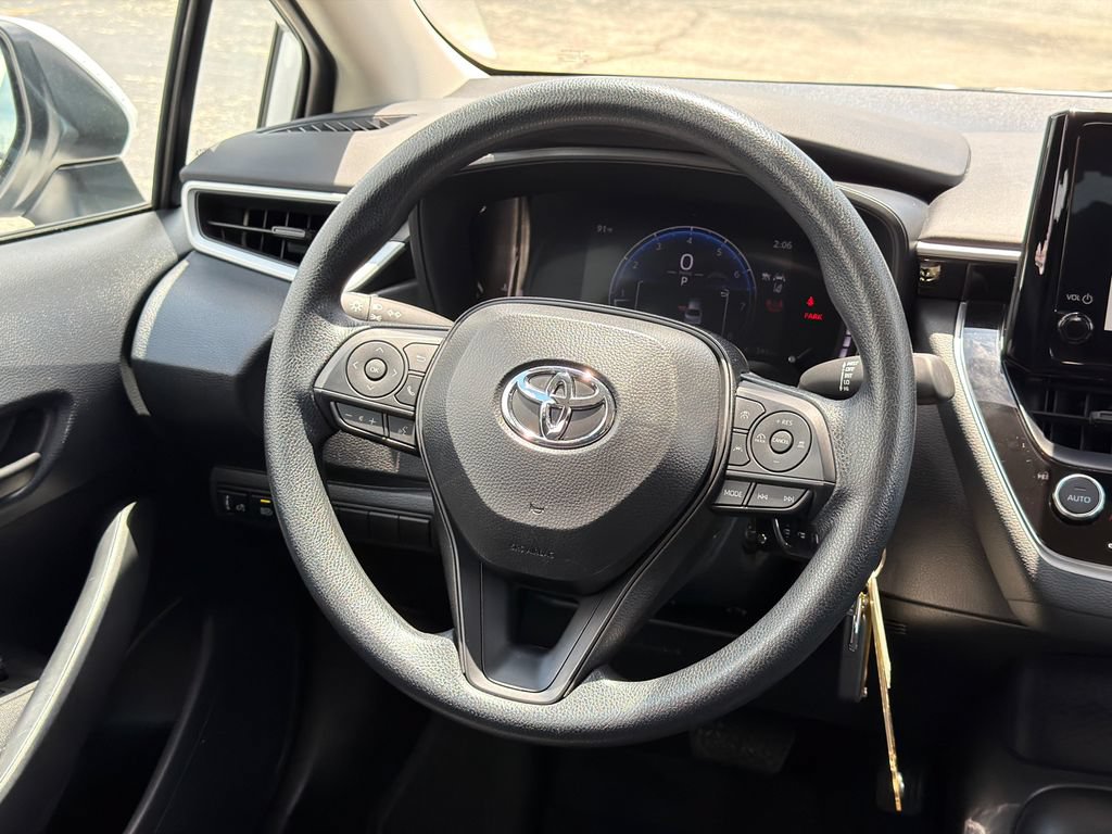 Used 2026 Toyota Corolla LE FWD image 28
