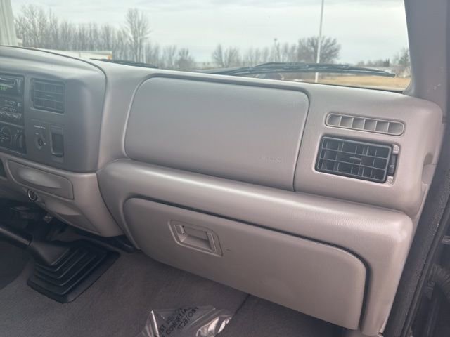 Used 2000 Ford F350 XLT image 24