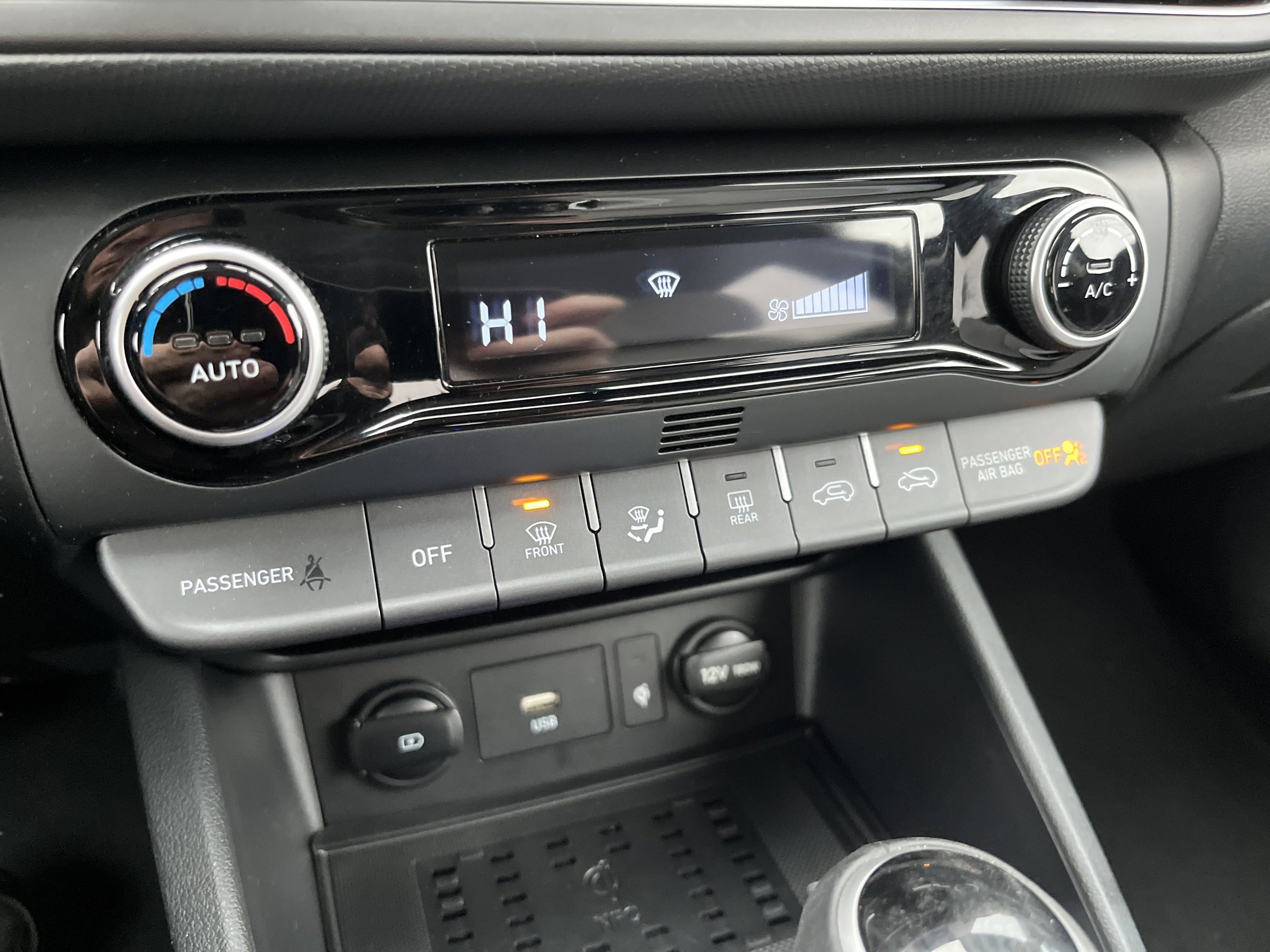 Used 2023 Hyundai Kona SEL w/ Convenience Package image 25