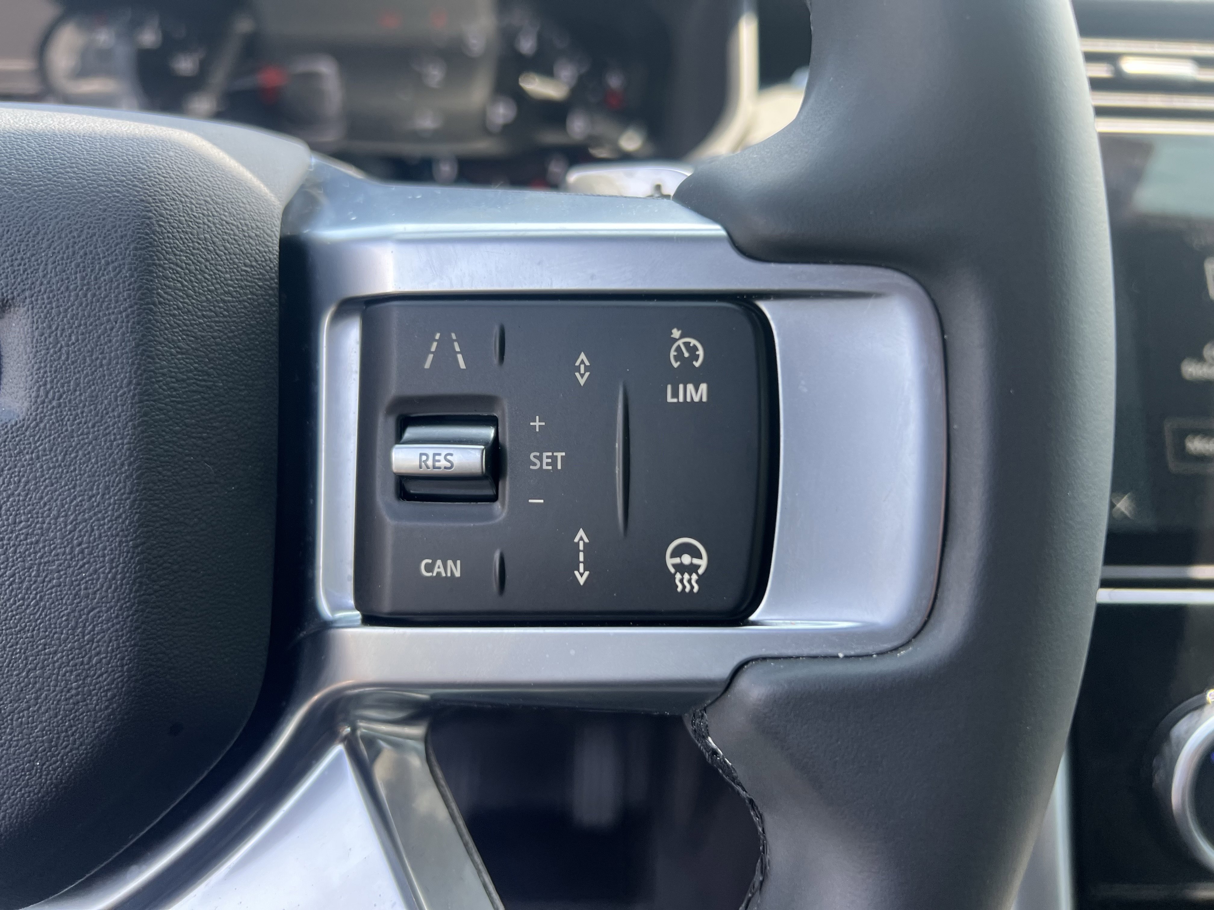 Certified 2025 Land Rover Discovery S AWD/4WD image 23