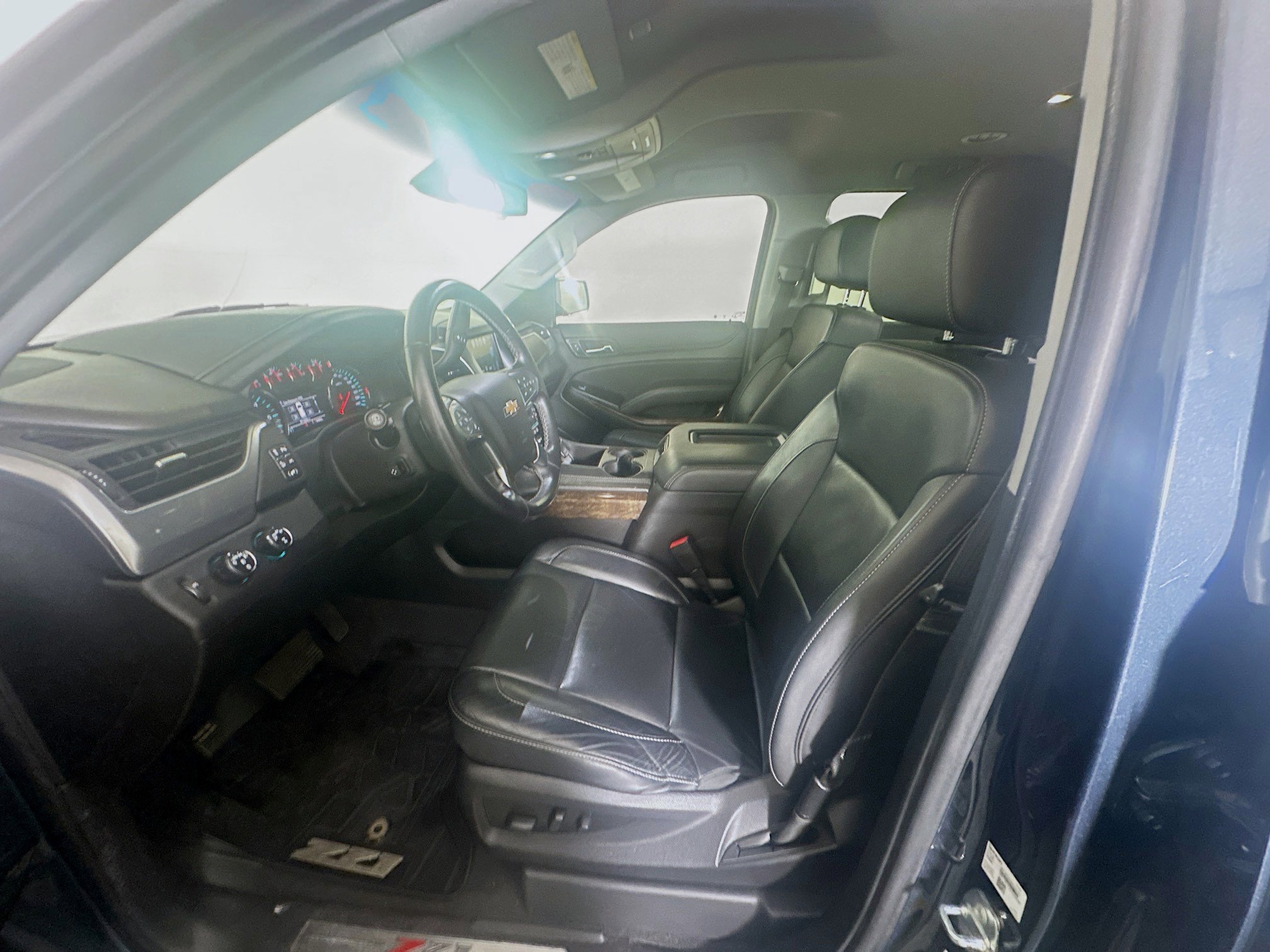 Used 2020 Chevrolet Tahoe LT w/ Luxury Package AWD/4WD image 13