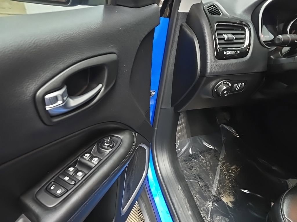 Used 2020 Jeep Compass Latitude image 27