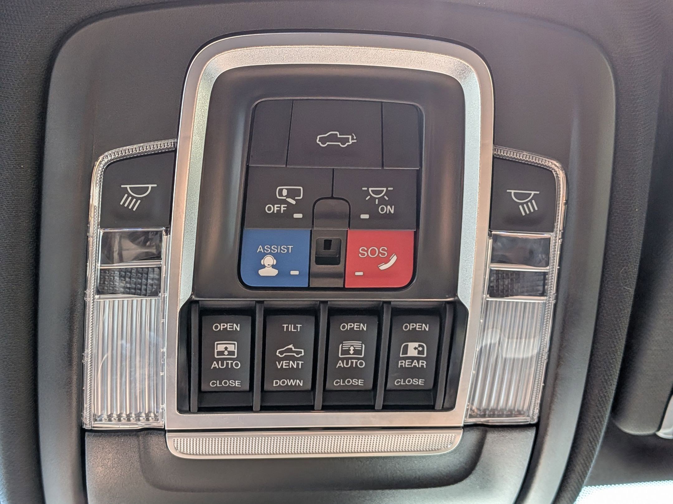 Used 2024 RAM 1500 Limited AWD/4WD image 15