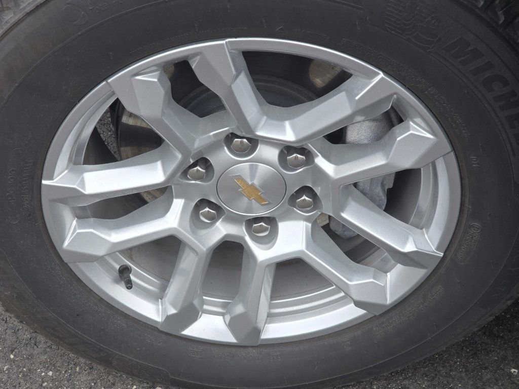 Used 2025 Chevrolet Tahoe LT image 29