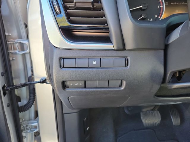 Used 2023 Nissan Rogue SV image 14