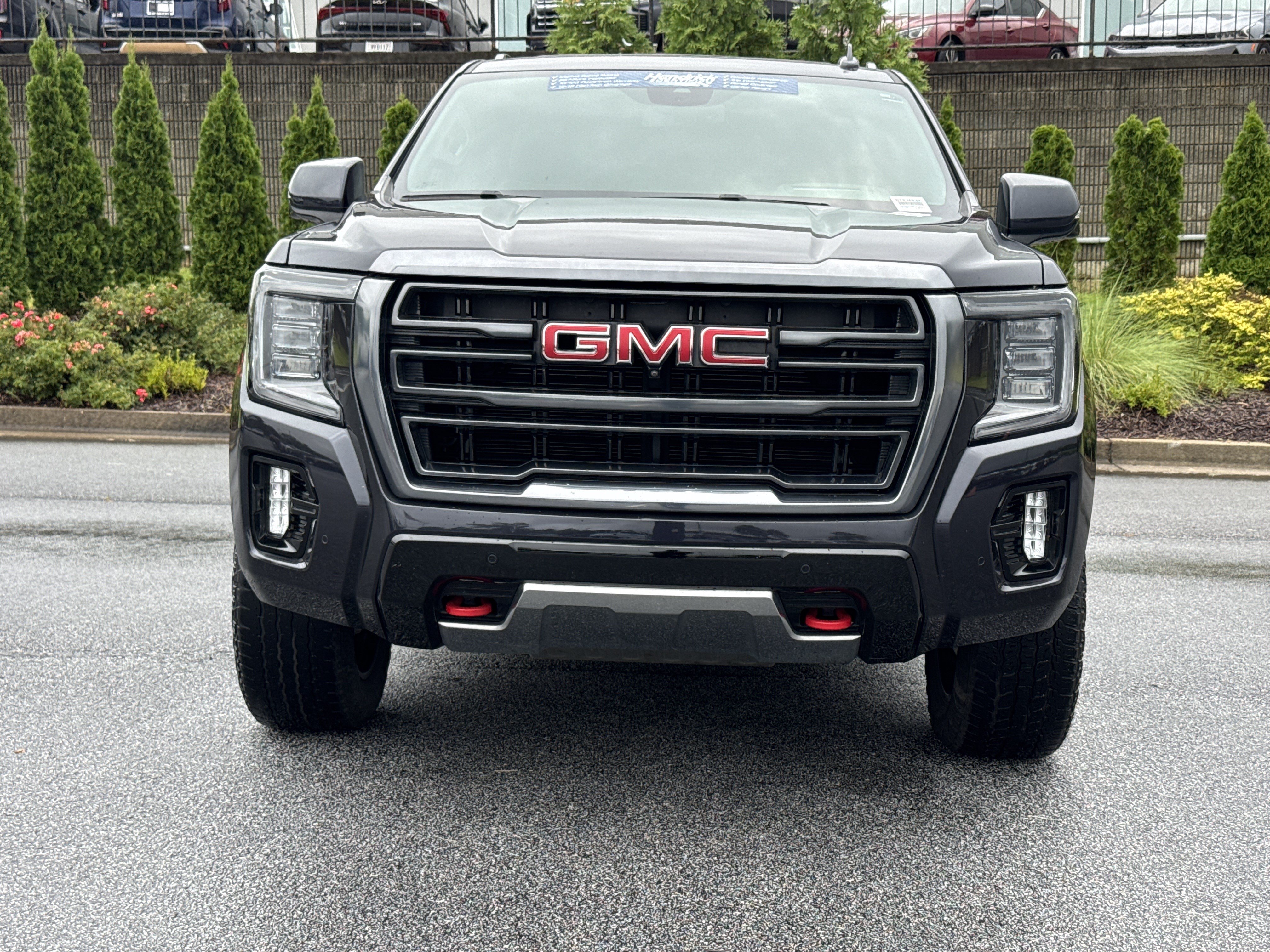 Used 2024 GMC Yukon AT4 w/ AT4 Premium Package AWD/4WD image 3