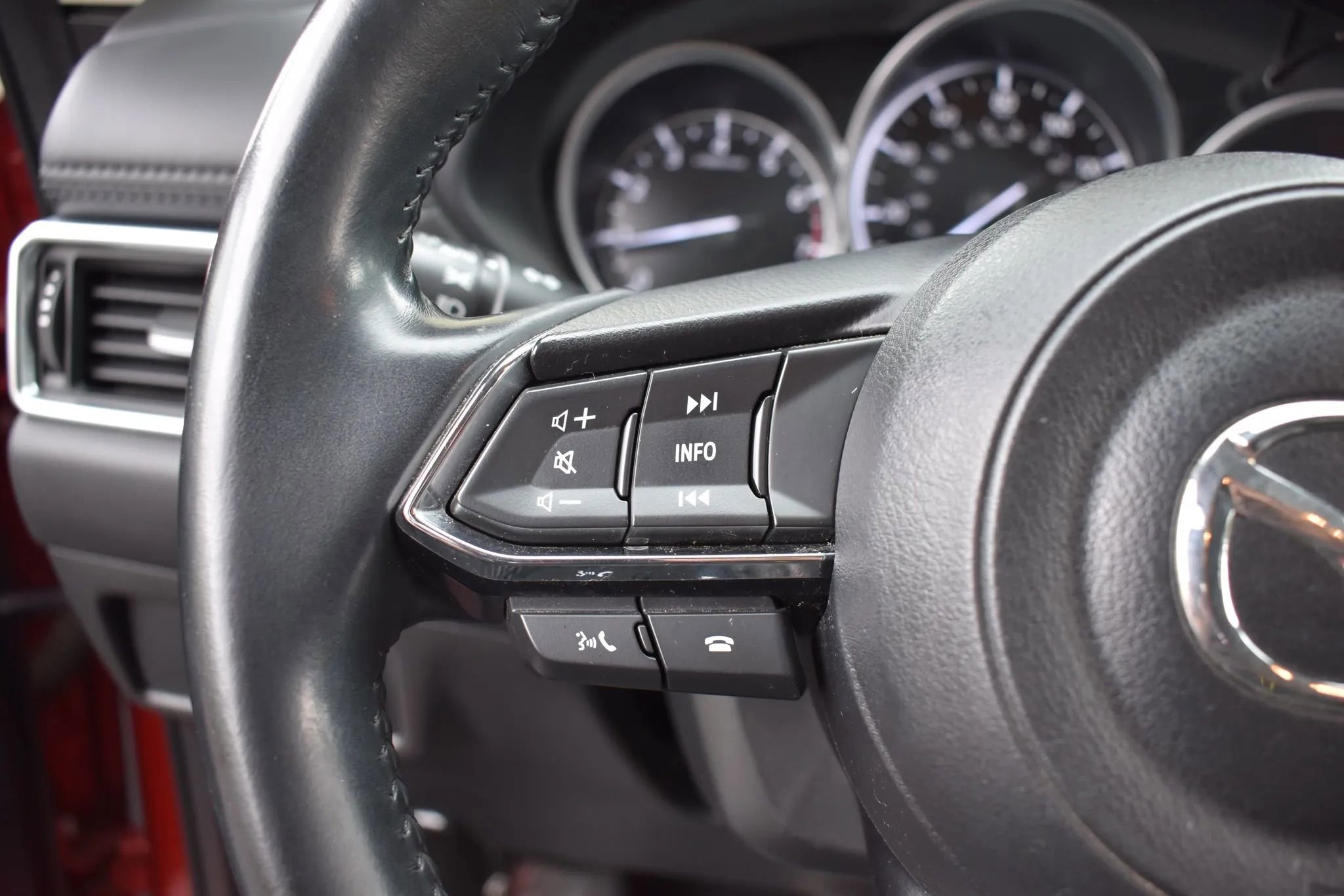 Used 2021 MAZDA CX-5 Touring image 17
