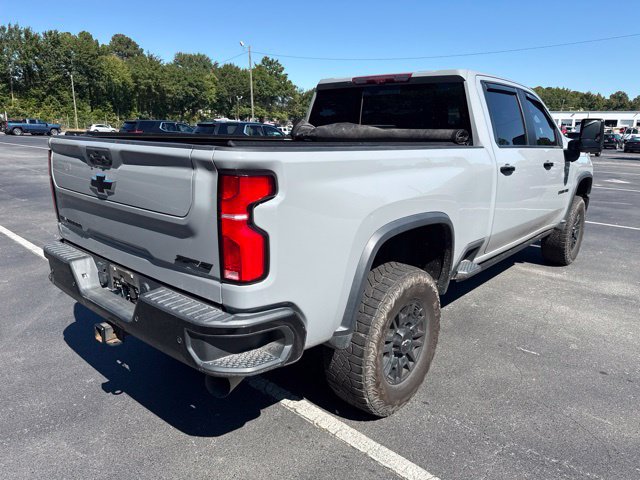 Used 2024 Chevrolet Silverado 2500 ZR2 w/ Technology Package AWD/4WD image 5