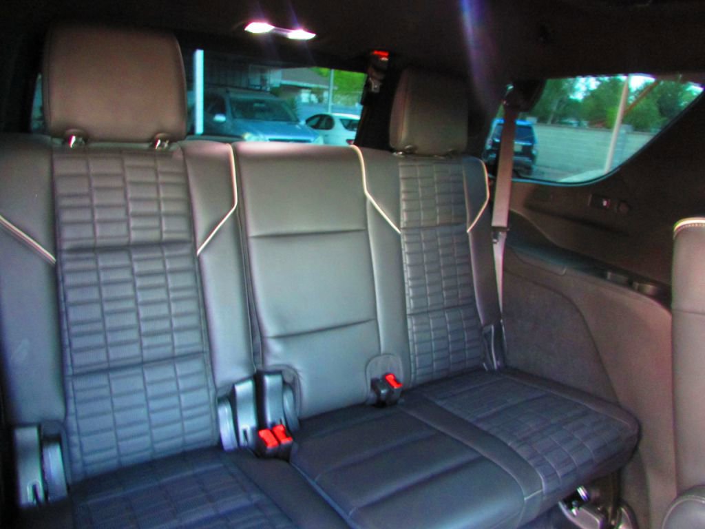 Used 2021 Cadillac Escalade Sport Platinum w/ LPO, ONYX Package image 24