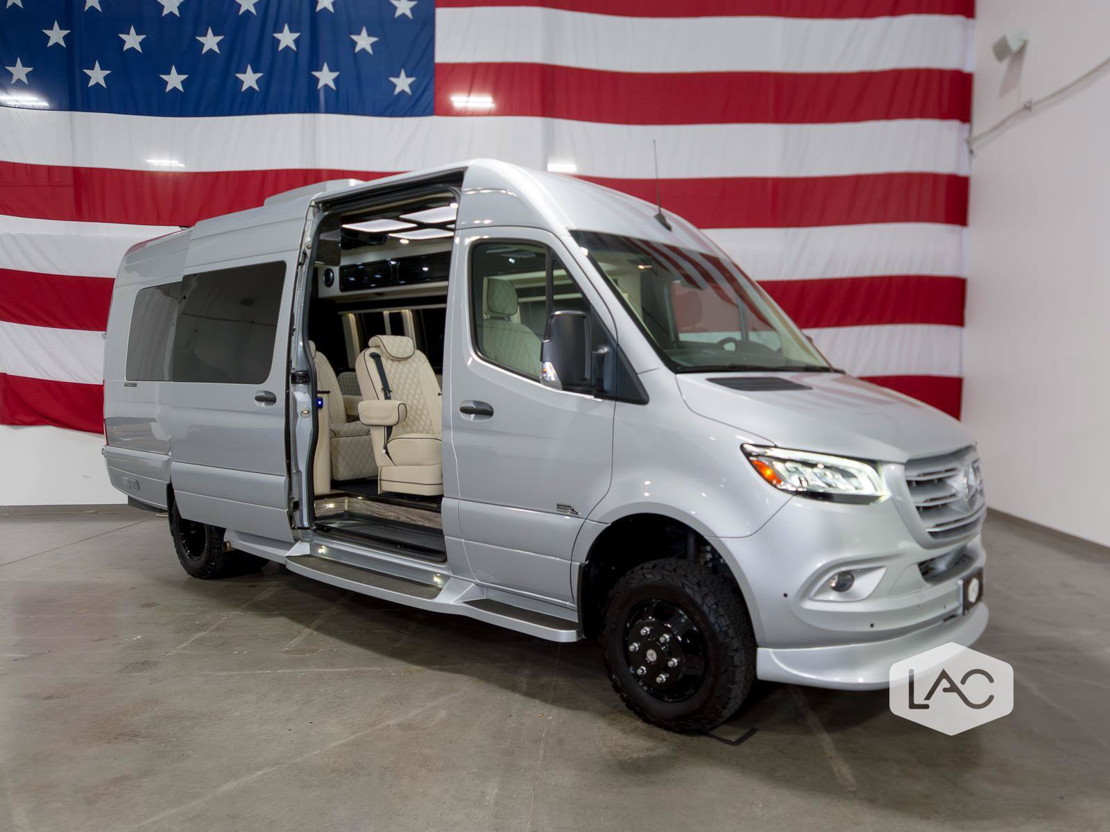 Used 2020 Mercedes-Benz Sprinter 3500 image 2