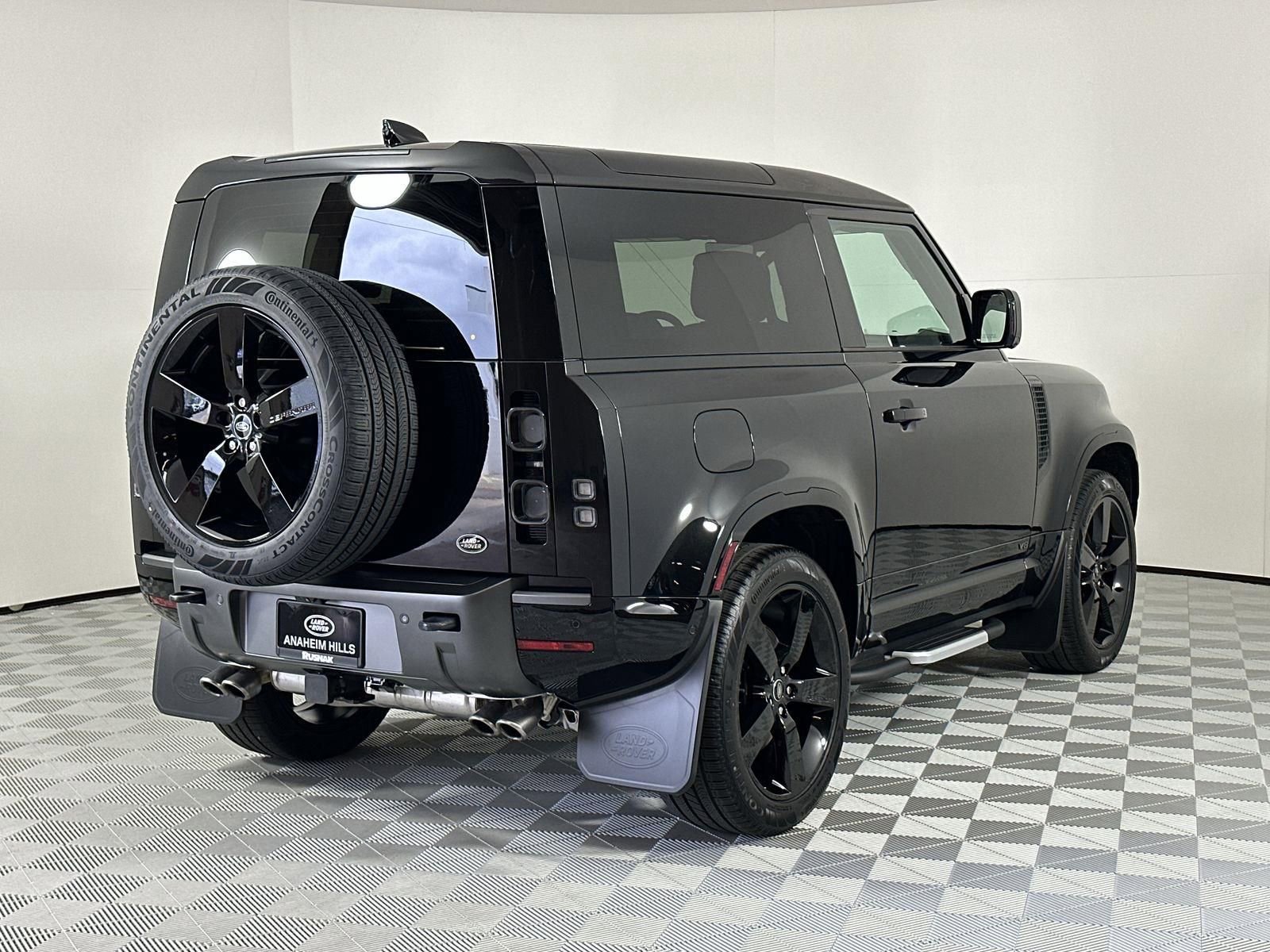 Certified 2023 Land Rover Defender 90 V8 image 5