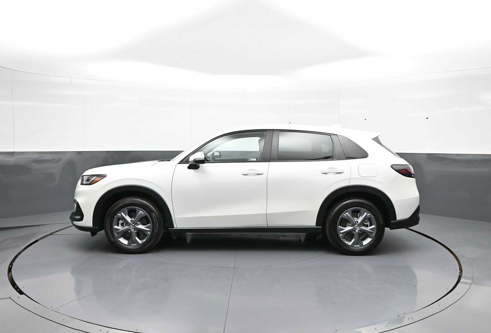 Certified 2026 Honda HR-V LX image 9