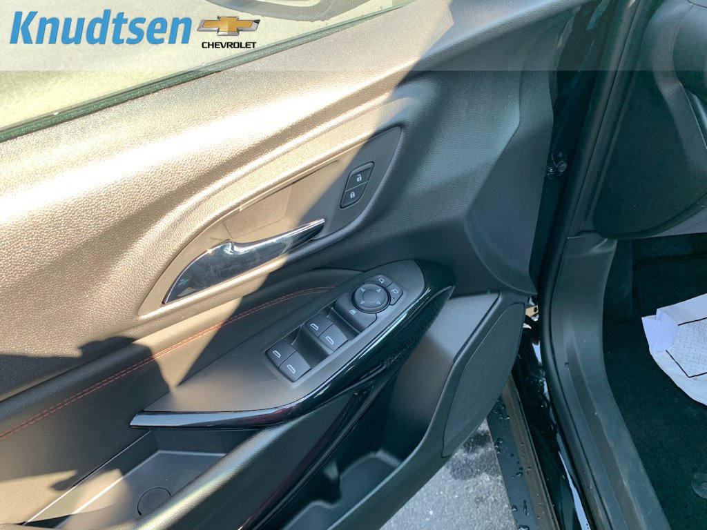 New 2026 Chevrolet Trax RS w/ Driver Confidence Package FWD image 21