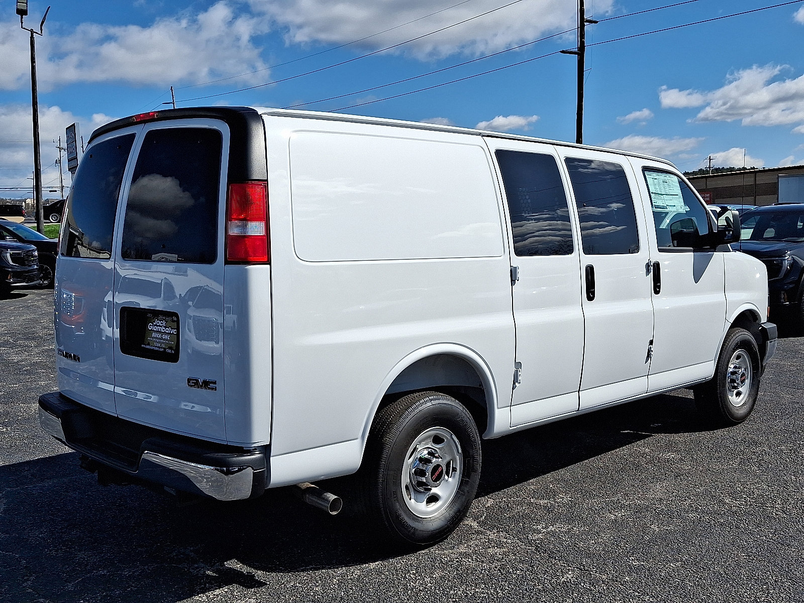 New 2025 GMC Savana 3500 w/ Driver Convenience Package image 7