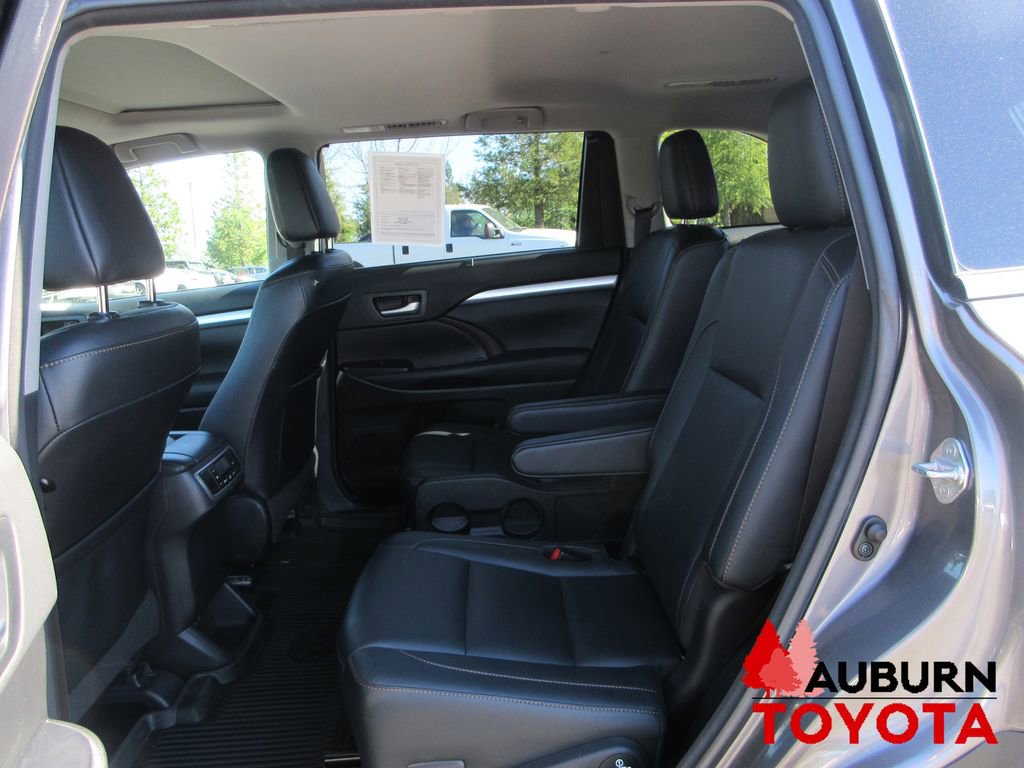 Certified 2018 Toyota Highlander XLE image 24