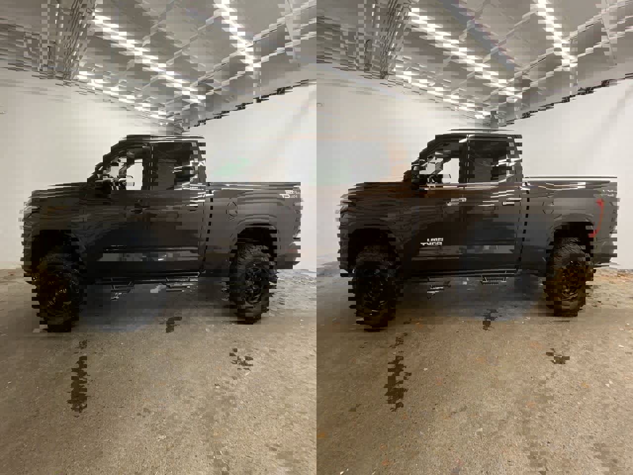 Used 2023 Toyota Tundra Limited w/ TRD Off-Road Package image 3