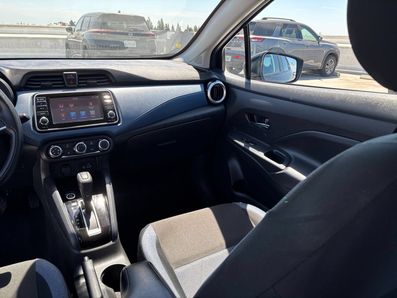 Used 2025 Nissan Versa SV FWD image 33