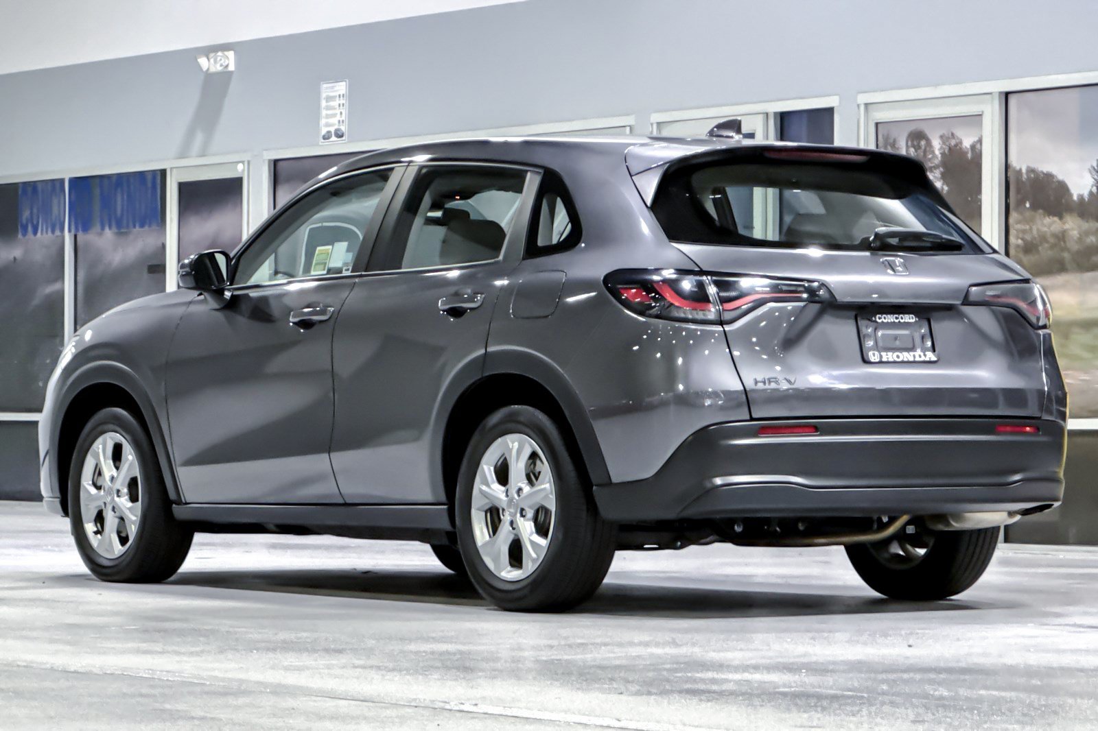 Used 2024 Honda HR-V LX image 3