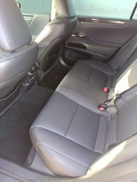 Used 2022 Lexus ES 350 image 11