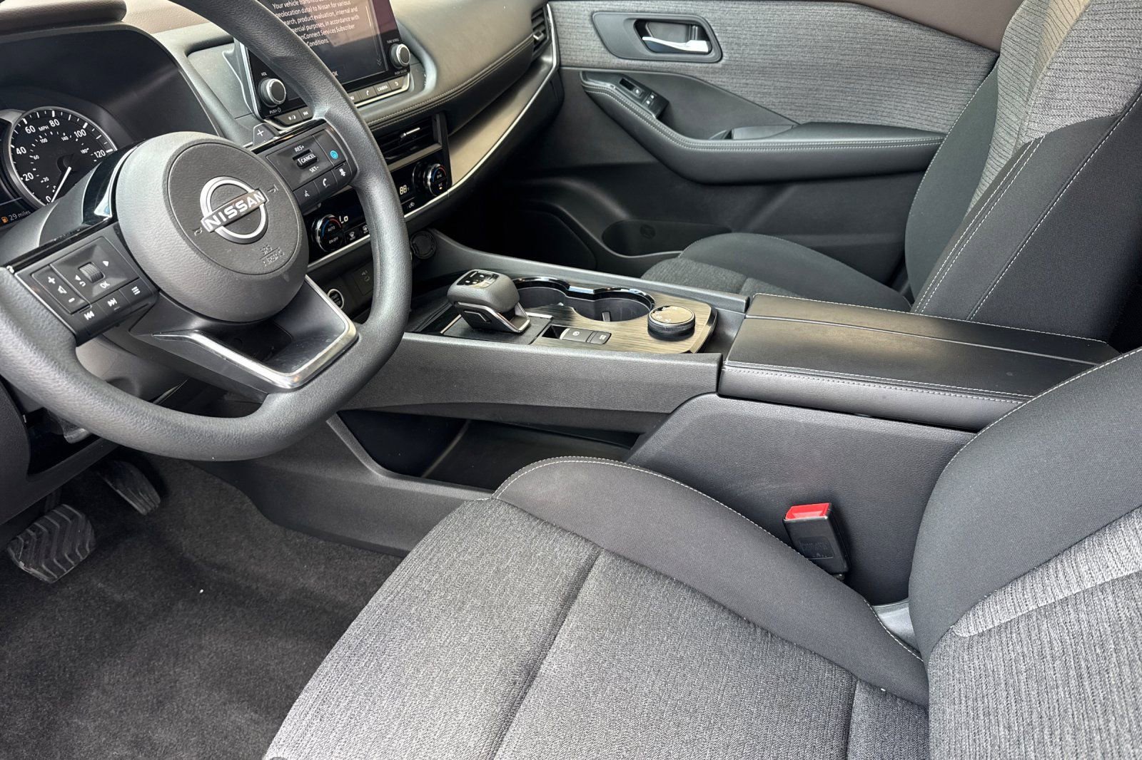 Used 2023 Nissan Rogue SV AWD/4WD image 13