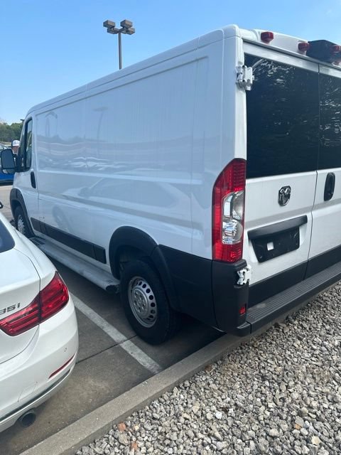 Used 2025 RAM ProMaster 2500 w/ U-Haul Equipment Group FWD image 3
