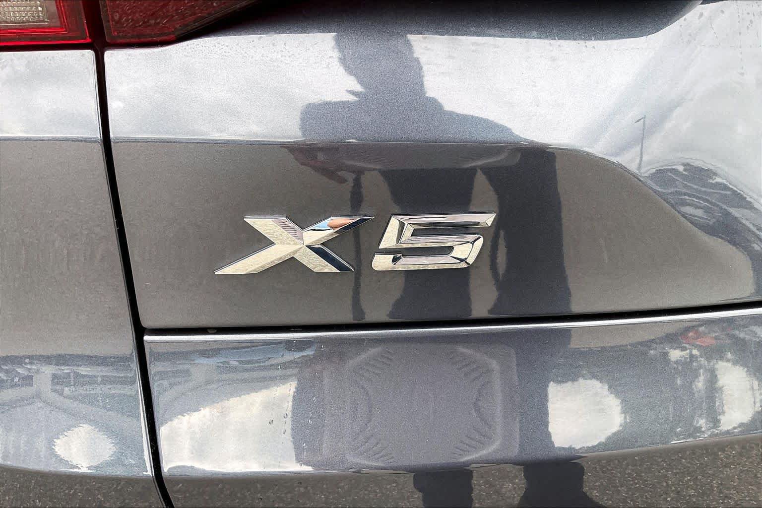 Used 2019 BMW X5 xDrive40i w/ Premium Package 2 AWD/4WD image 9