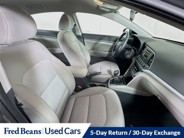 Used 2017 Hyundai Elantra SE image 25