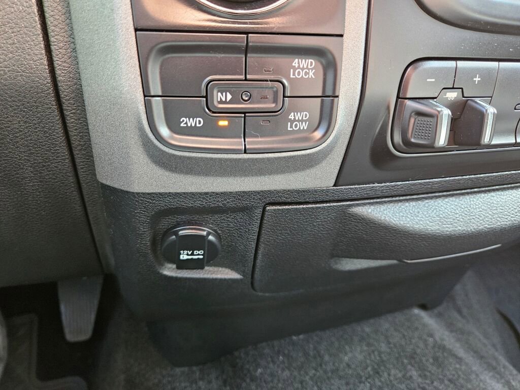 Used 2017 RAM 1500 Express w/ Express Value Package AWD/4WD image 28