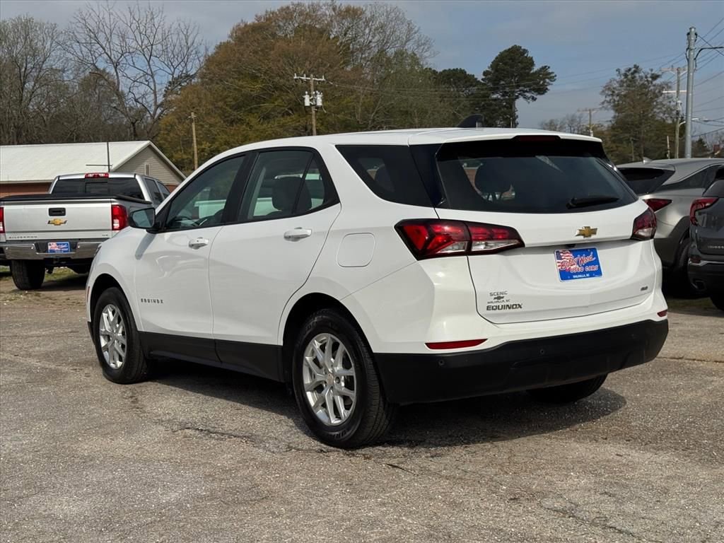 Used 2023 Chevrolet Equinox LS image 5