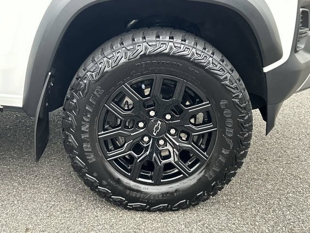 Used 2025 Chevrolet Colorado Trail Boss AWD/4WD image 13