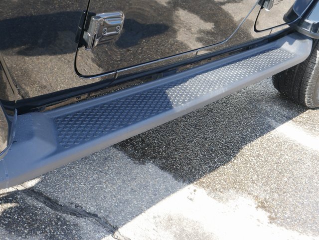 Used 2023 Jeep Wrangler Unlimited Sahara w/ Cold Weather Group image 11