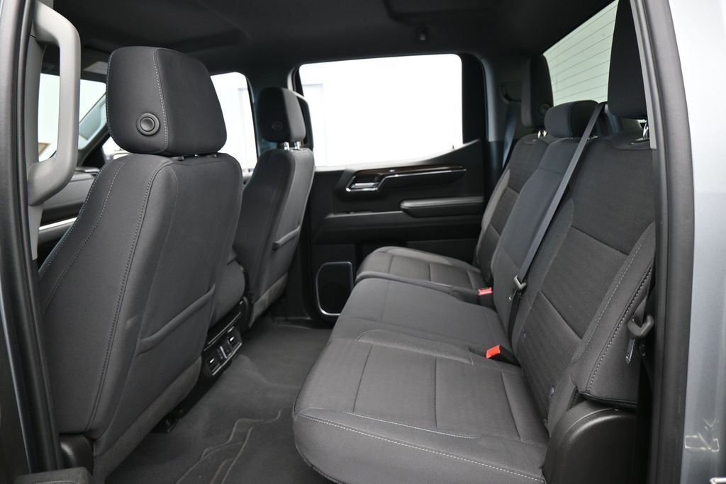 Used 2024 Chevrolet Silverado 1500 LT RWD image 32