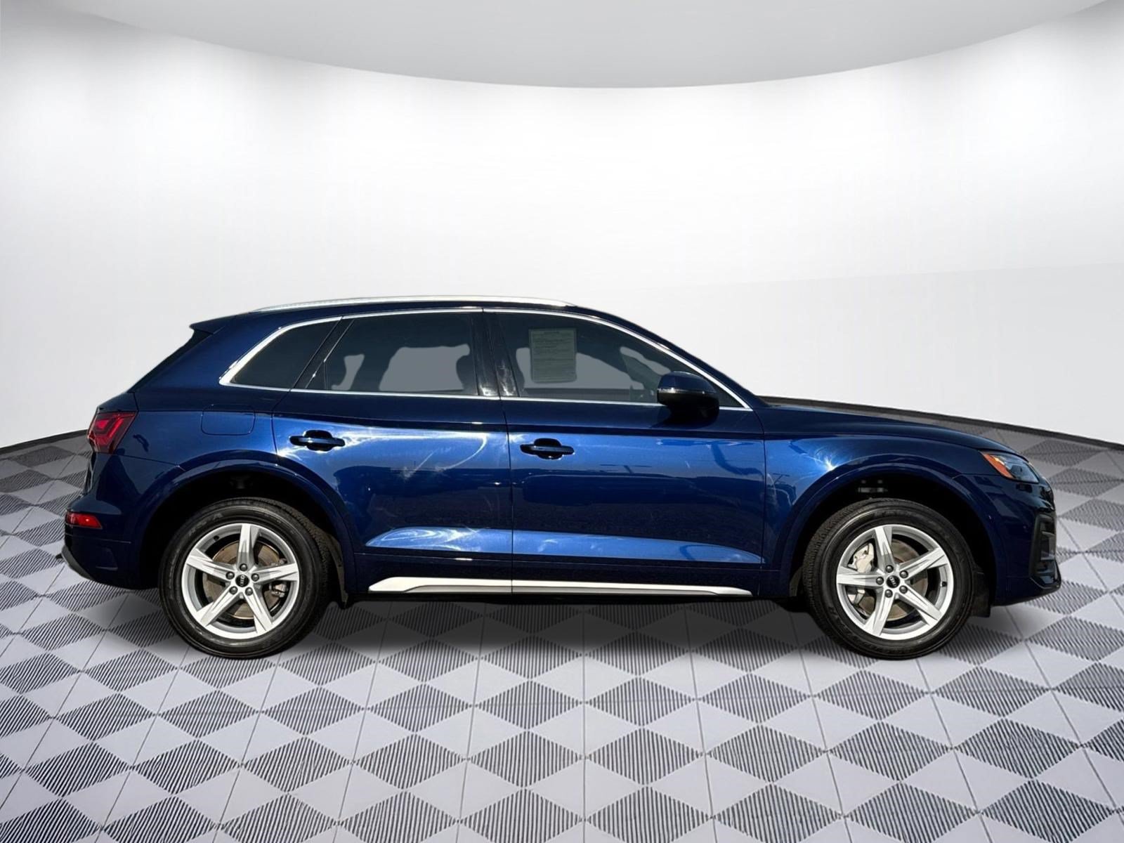 Used 2023 Audi Q5 2.0T Premium w/ Convenience Package AWD/4WD image 8