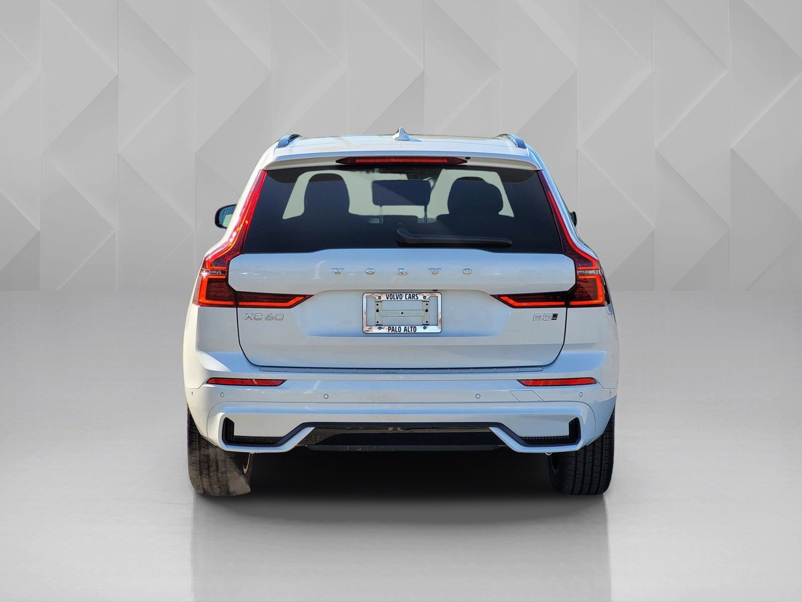 New 2026 Volvo XC60 B5 Plus w/ Protection Package Premier image 5